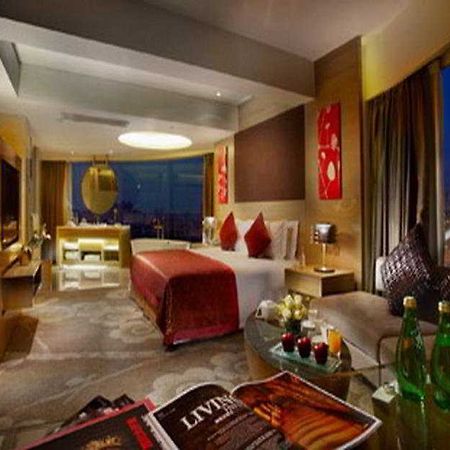Regal Master Hotel Chengdu Bagian luar foto